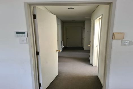 Photo of property in 2/79 Mountbatten Avenue, Hillcrest, Auckland, 0627