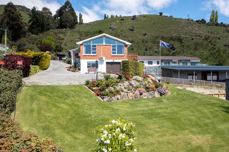 Photo of property in 1 Edinburgh Street, Roxburgh, 9500