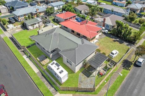 Photo of property in 13 Russell Avenue, Pukekohe, 2120