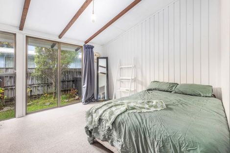 Photo of property in 220 Main Road South, Raumati South, Paraparaumu, 5032