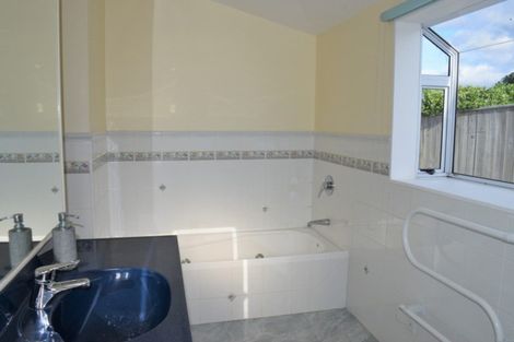 Photo of property in 68 Marine Parade, Otaki Beach, Otaki, 5512