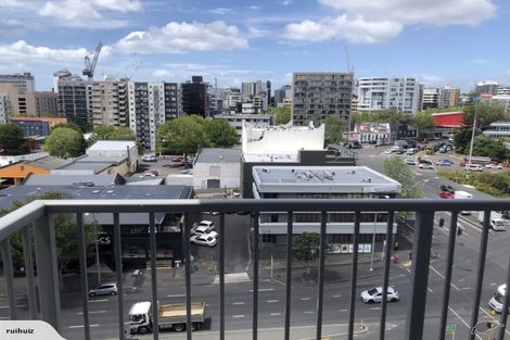 Photo of property in Harbour Green Apartments, 912/11 Union Street, Auckland Central, Auckland, 1010