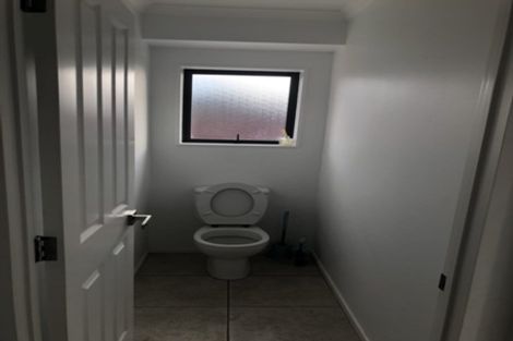 Photo of property in 22 Whitford Place, Rototuna North, Hamilton, 3210