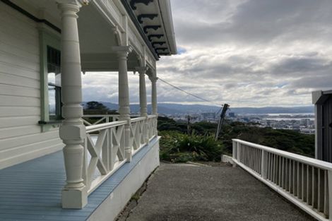 Photo of property in 21 Dorking Road, Brooklyn, Wellington, 6021