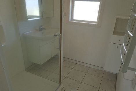 Photo of property in 42 Durham Street, Te Atatu Peninsula, Auckland, 0610