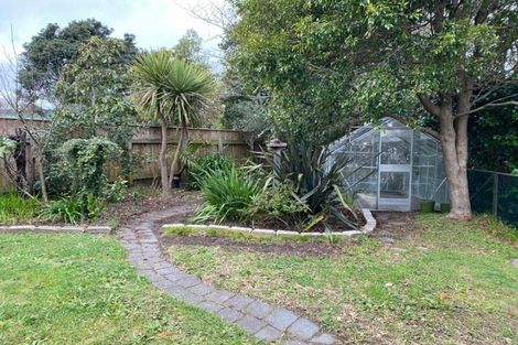 Photo of property in 16 Queens Road, Waikanae Beach, Waikanae, 5036