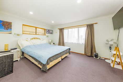 Photo of property in 223 Hill Road, The Gardens, Auckland, 2105