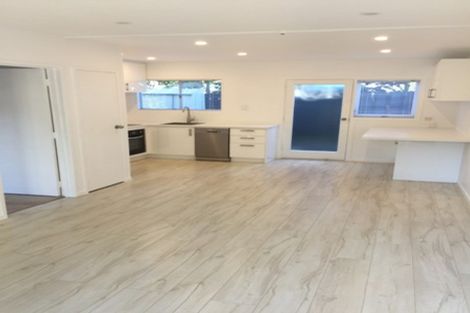 Photo of property in 1/72l Kitchener Road, Milford, Auckland, 0620