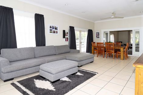 Photo of property in 8 Victoria Street, Carterton, 5713