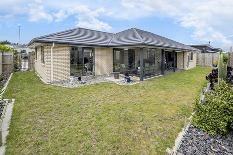 Photo of property in 21 Forbes Road, Foxton Beach, Foxton, 4815