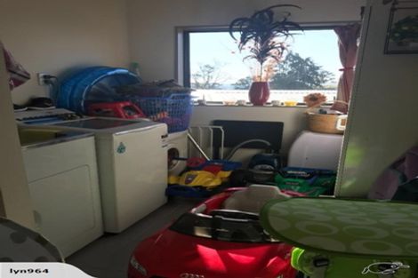 Photo of property in 103r Glengarry Road, Glen Eden, Auckland, 0602