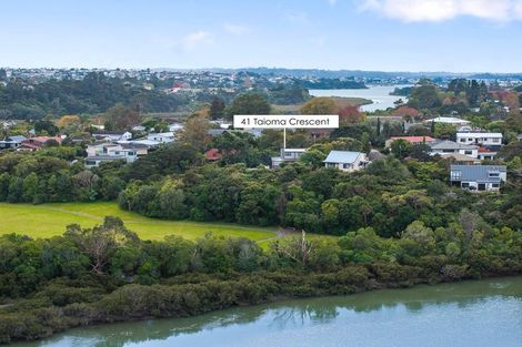 Photo of property in 41 Taioma Crescent, Te Atatu Peninsula, Auckland, 0610