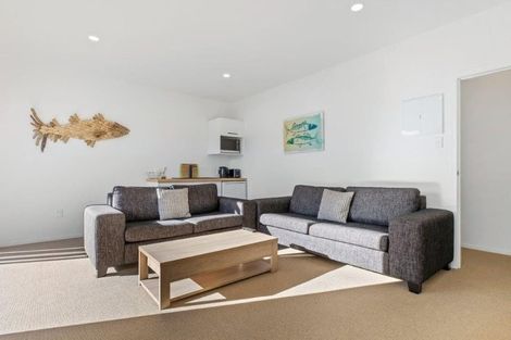 Photo of property in 1046b Papamoa Beach Road, Papamoa Beach, Papamoa, 3118