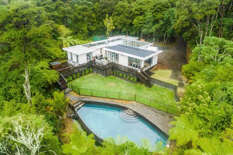 Photo of property in 14 Kopiko Road, Titirangi, Auckland, 0604