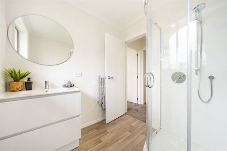 Photo of property in 1033f Fergusson Drive, Clouston Park, Upper Hutt, 5018