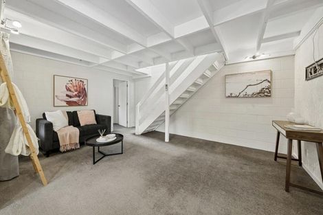 Photo of property in 5a Tapestry Grove, Silverstream, Upper Hutt, 5019