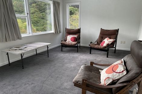 Photo of property in 40 Silverstream Road, Crofton Downs, Wellington, 6035