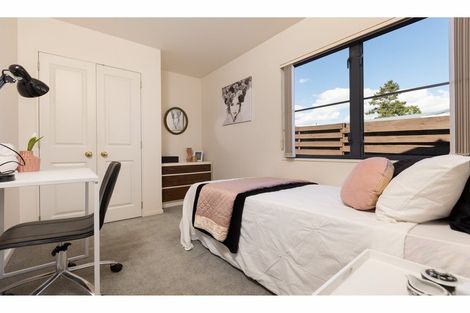 Photo of property in 480b Devonport Road, Tauranga South, Tauranga, 3112