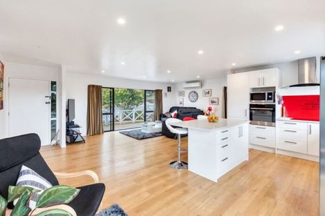 Photo of property in 50 Rhinevale Close, Henderson, Auckland, 0612