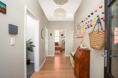 Photo of property in 166 Owen Street, Newtown, Wellington, 6021