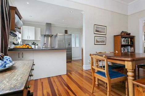 Photo of property in 53 Williams Street, Cambridge, 3434