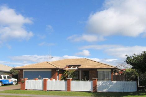 Photo of property in 13 Hibiscus Avenue, Mount Maunganui, 3116