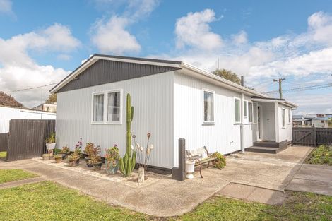 Photo of property in 12 Russell Street, Whanganui, 4500
