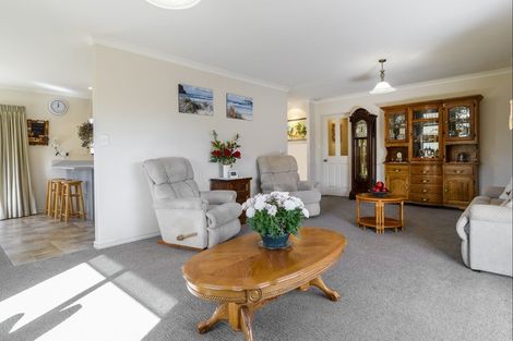 Photo of property in 9 Waterside Drive, Pyes Pa, Tauranga, 3112