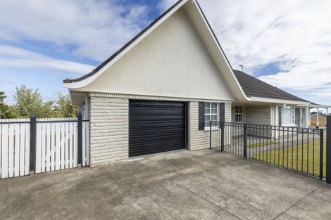 Photo of property in 188 Mangorei Road, Merrilands, New Plymouth, 4312