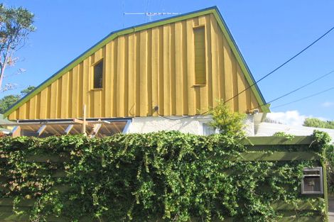 Photo of property in 34 Monorgan Road, Strathmore Park, Wellington, 6022