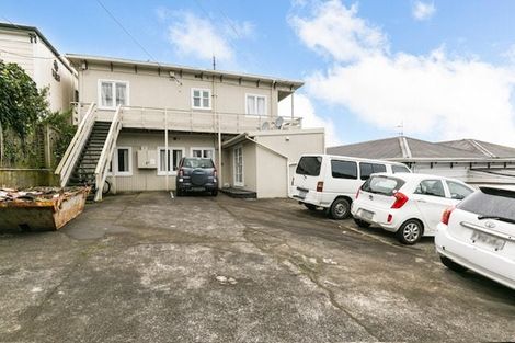 Photo of property in 5/60 Fairlie Terrace, Kelburn, Wellington, 6021