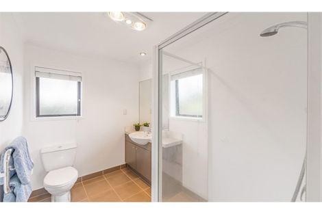 Photo of property in 9 Kingtide Place, Red Beach, 0932