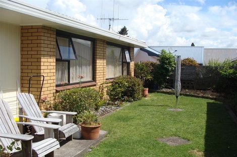 Photo of property in 2/478 Devonport Road, Tauranga South, Tauranga, 3112