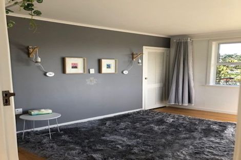 Photo of property in 98 Eskdale Road, Birkdale, Auckland, 0626