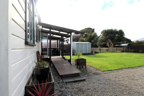 Photo of property in 26 Ross Street, Woodville, 4920