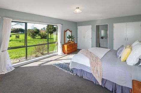 Photo of property in 75 Adelaide Road, Dannevirke, 4978