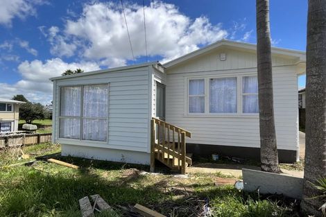 Photo of property in 41 Churchill Avenue, Manurewa, Auckland, 2102