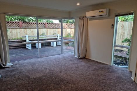 Photo of property in 2/837 Beach Road, Browns Bay, Auckland, 0630