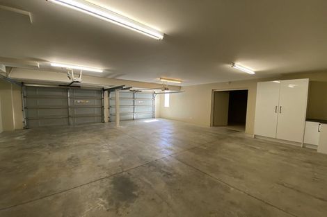 Photo of property in 19 Bunker Way, Strathmore Park, Wellington, 6022