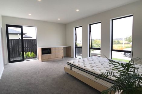 Photo of property in 9 Fender Place, Long Bay, Auckland, 0630
