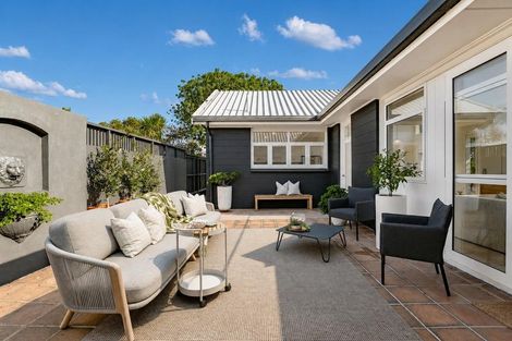 Photo of property in 1/19 Saltburn Road, Milford, Auckland, 0620