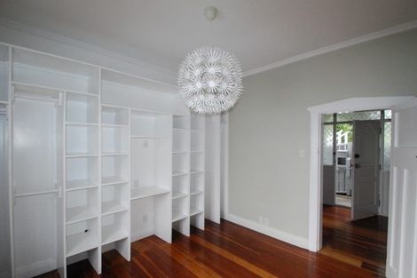 Photo of property in 18 Carrington Street, Mount Cook, Wellington, 6021