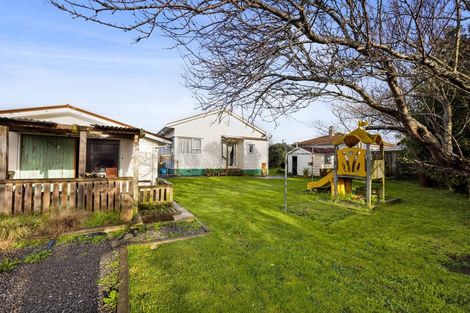 Photo of property in 5 Turuturu Road, Hawera, 4610