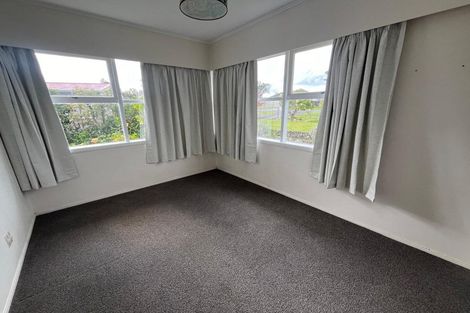 Photo of property in 107 Bradbury Road, Botany Downs, Auckland, 2010