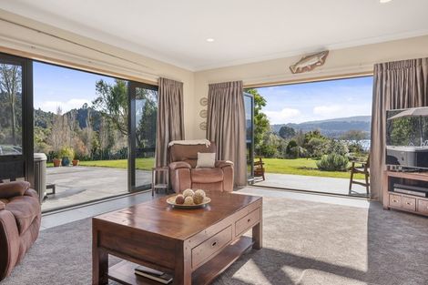 Photo of property in 297 Spencer Road, Lake Tarawera, Rotorua, 3076