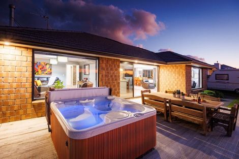 Photo of property in 23 Silicon Way, Fitzherbert, Palmerston North, 4410