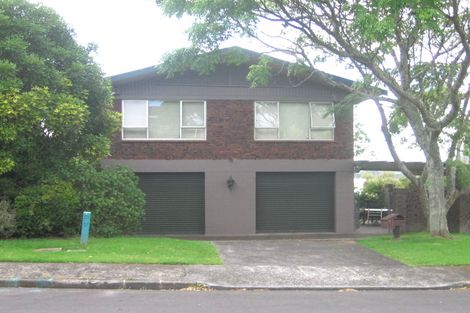 Photo of property in 1/74 Mcbreen Avenue, Northcote, Auckland, 0627