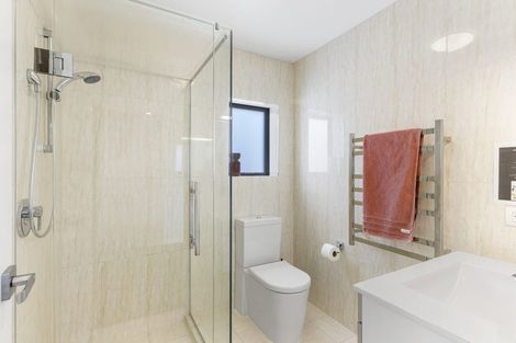 Photo of property in 201 Whangaparaoa Road, Red Beach, 0932