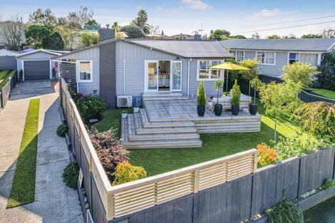 Photo of property in 14 Manapouri Place, Glenview, Hamilton, 3206