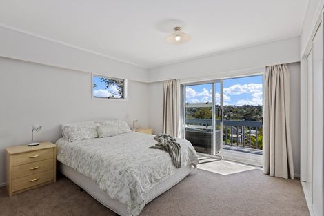 Photo of property in 1/4 Acacia Road, Torbay, Auckland, 0632